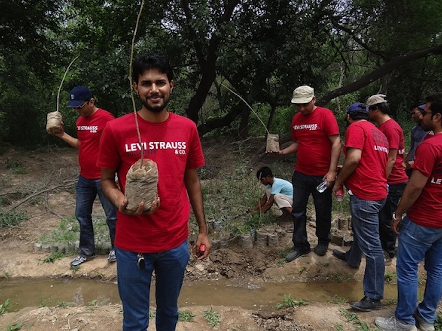 Levi Strauss 2013 Community Day Lahore WWF