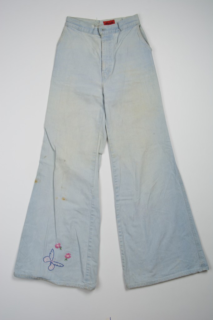 Jeans Miss Levi's 28" bell bottoms hand embroidered butterfly and 2 flowers on leg 1970s