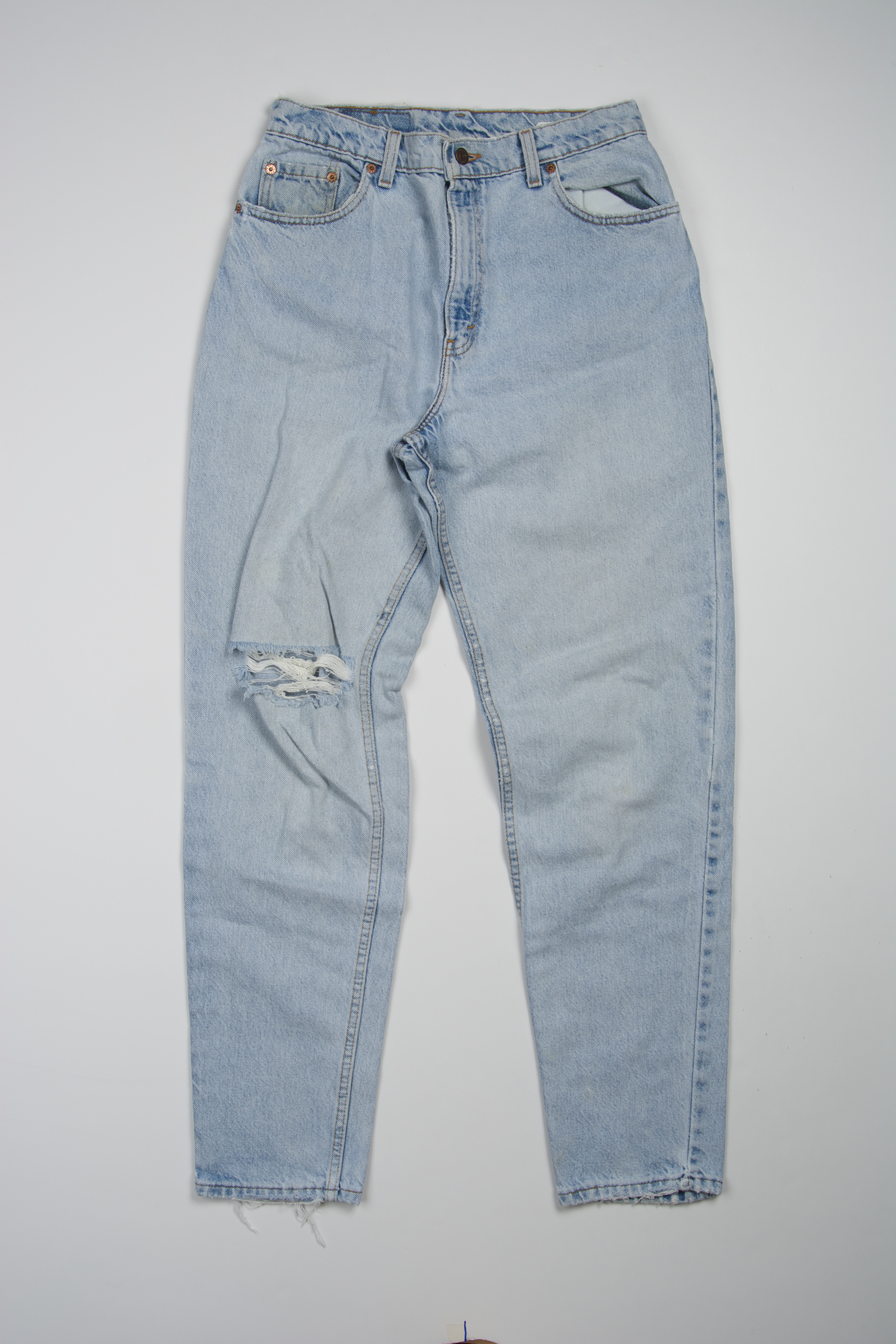 levi's tapered mom jeans