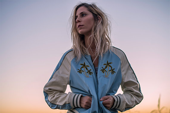 h117_-aliciabognanno_desktop_jacket_front