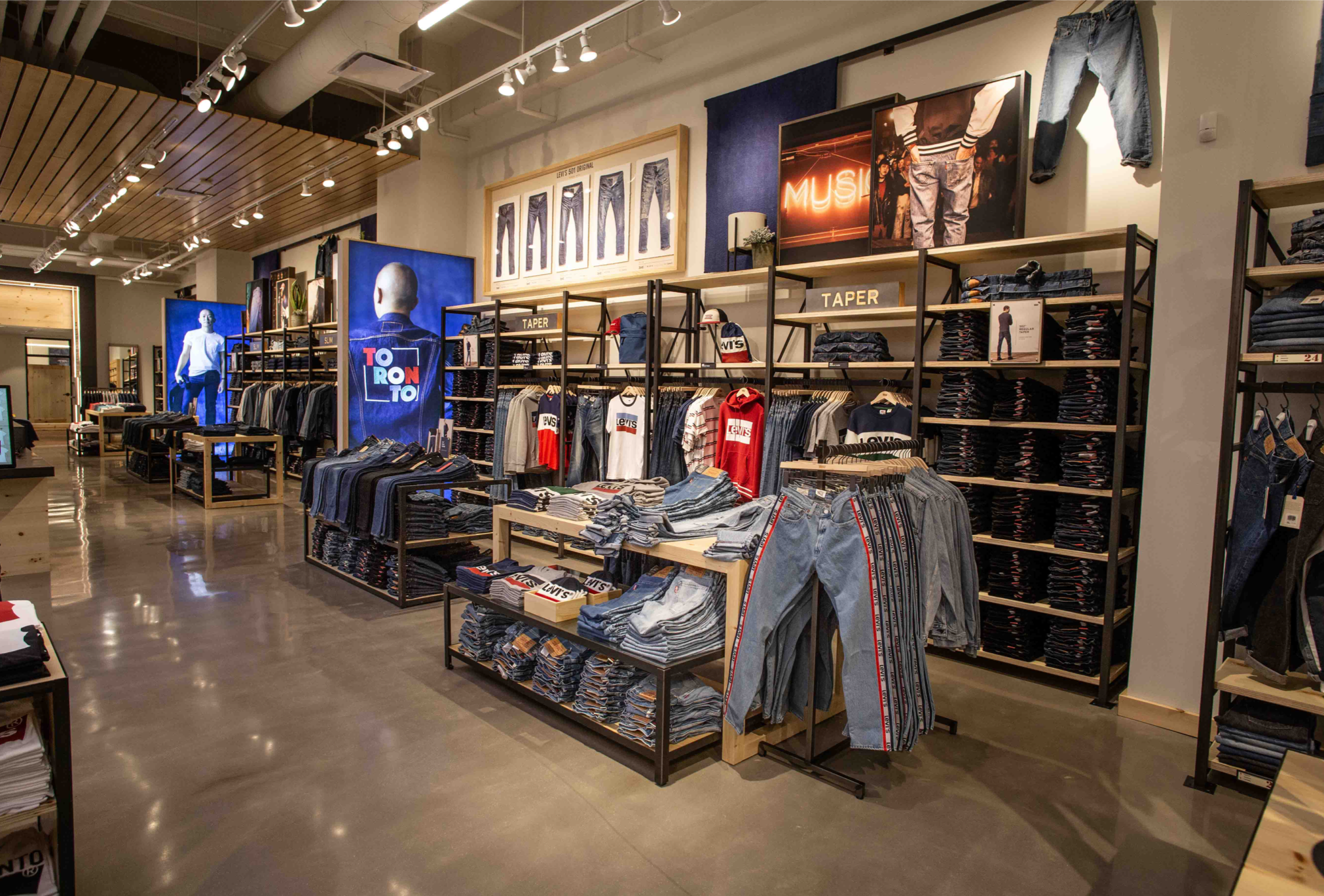 square one levis store